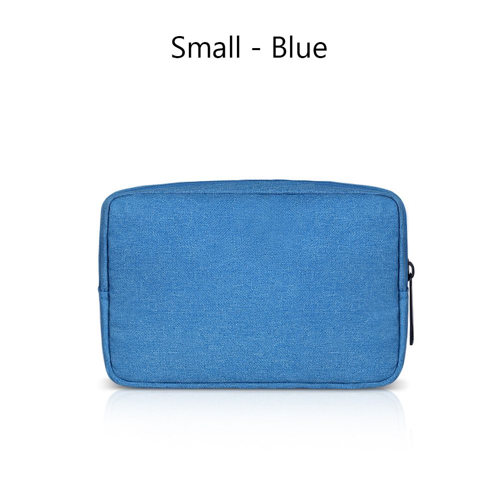 Travel Accessories And Gadgets - Organisateur de voyage, câble USB, écouteurs,
