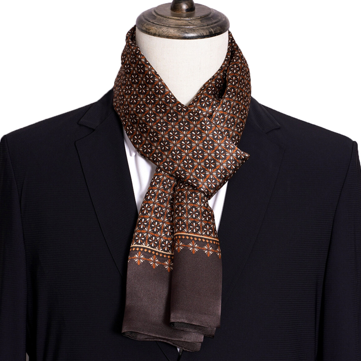 Nouveau foulard en soie à rayu - Travel Accessories New avis et prix