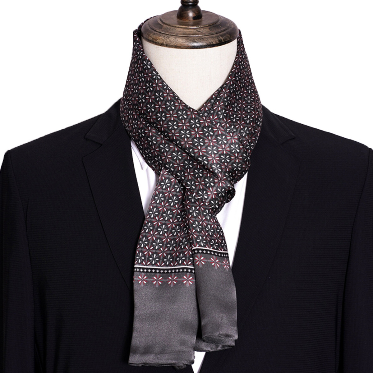 Nouveau foulard en soie à rayu - Travel Accessories New avis et prix