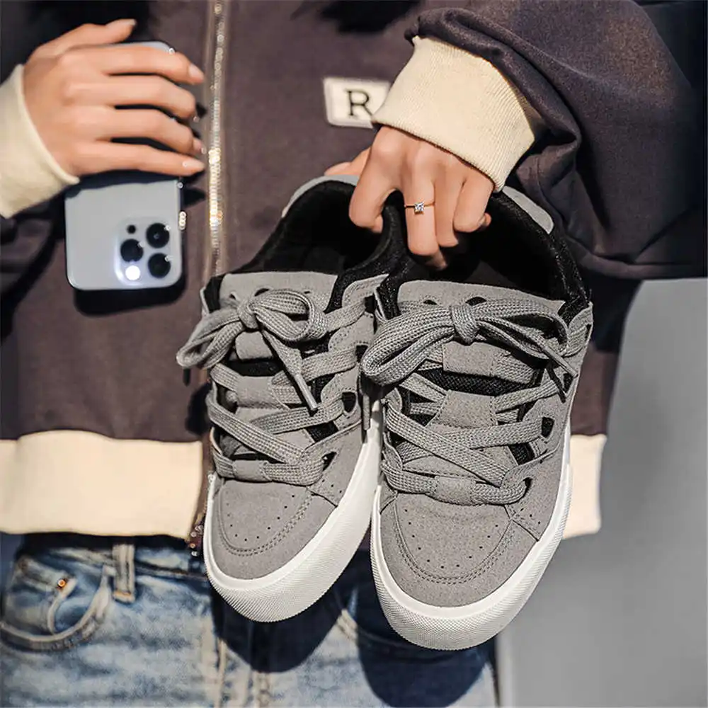 Chaussures d'école Hiphop avec - Travel Accessories Long Flight avis et prix