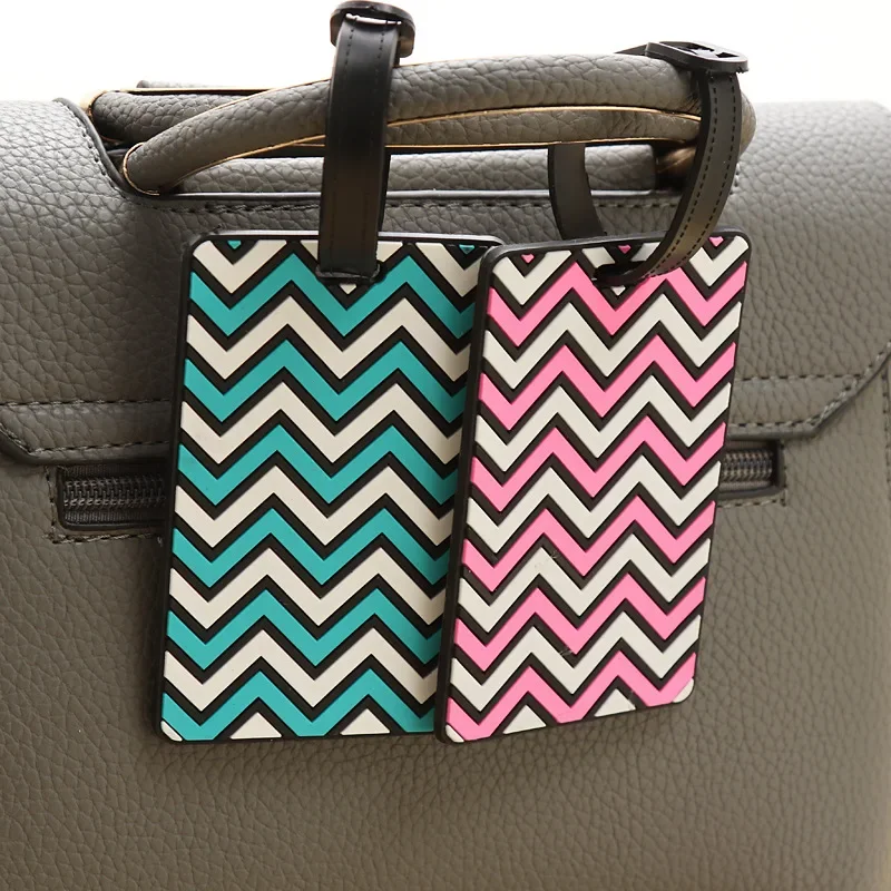 Étiquettes de bagage géométriq - Travel Accessories Name avis et prix